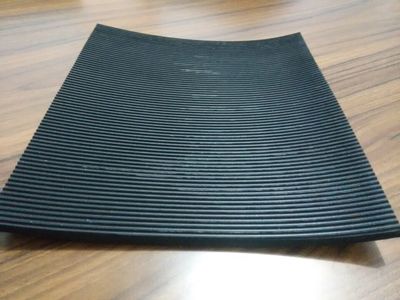 易佰電力 專業制造高品質工業橡膠板、絕緣橡膠板與絕緣墊片